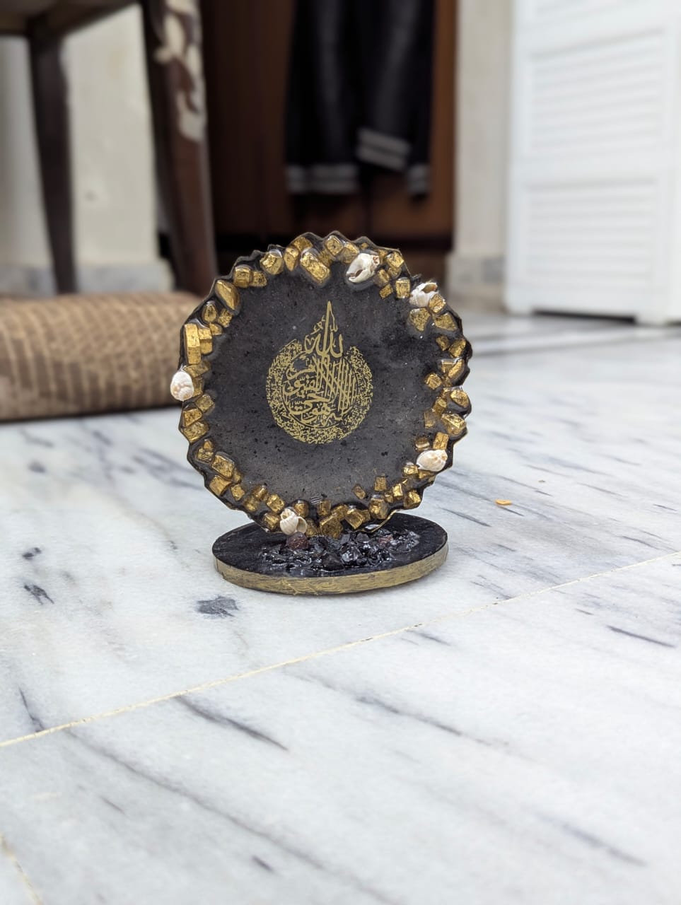 Dark Charcoal & Gold Geode Frame with Shells - Image 2